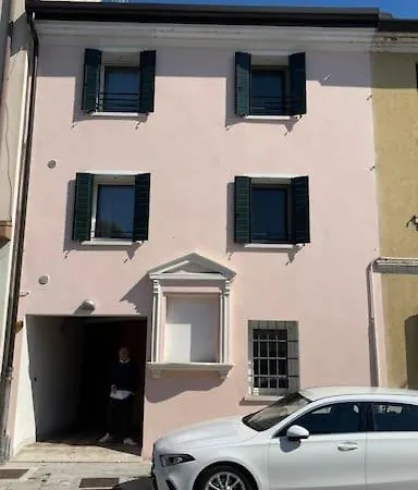 Apartment Al Capitello Apt, 5 Minutes From Airport Treviso